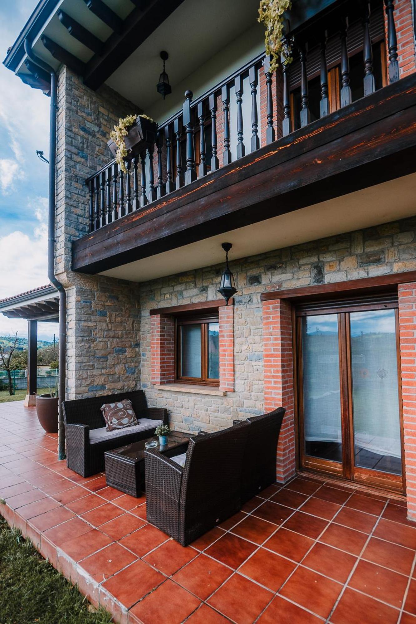 Villa Tiviti Овиедо Екстериор снимка