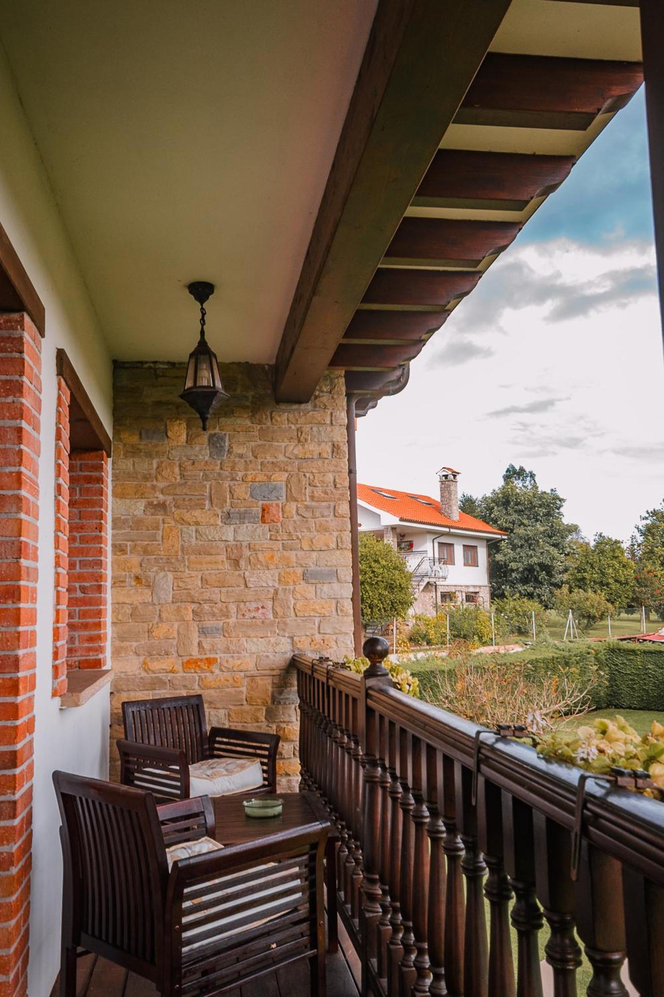 Villa Tiviti Овиедо Екстериор снимка