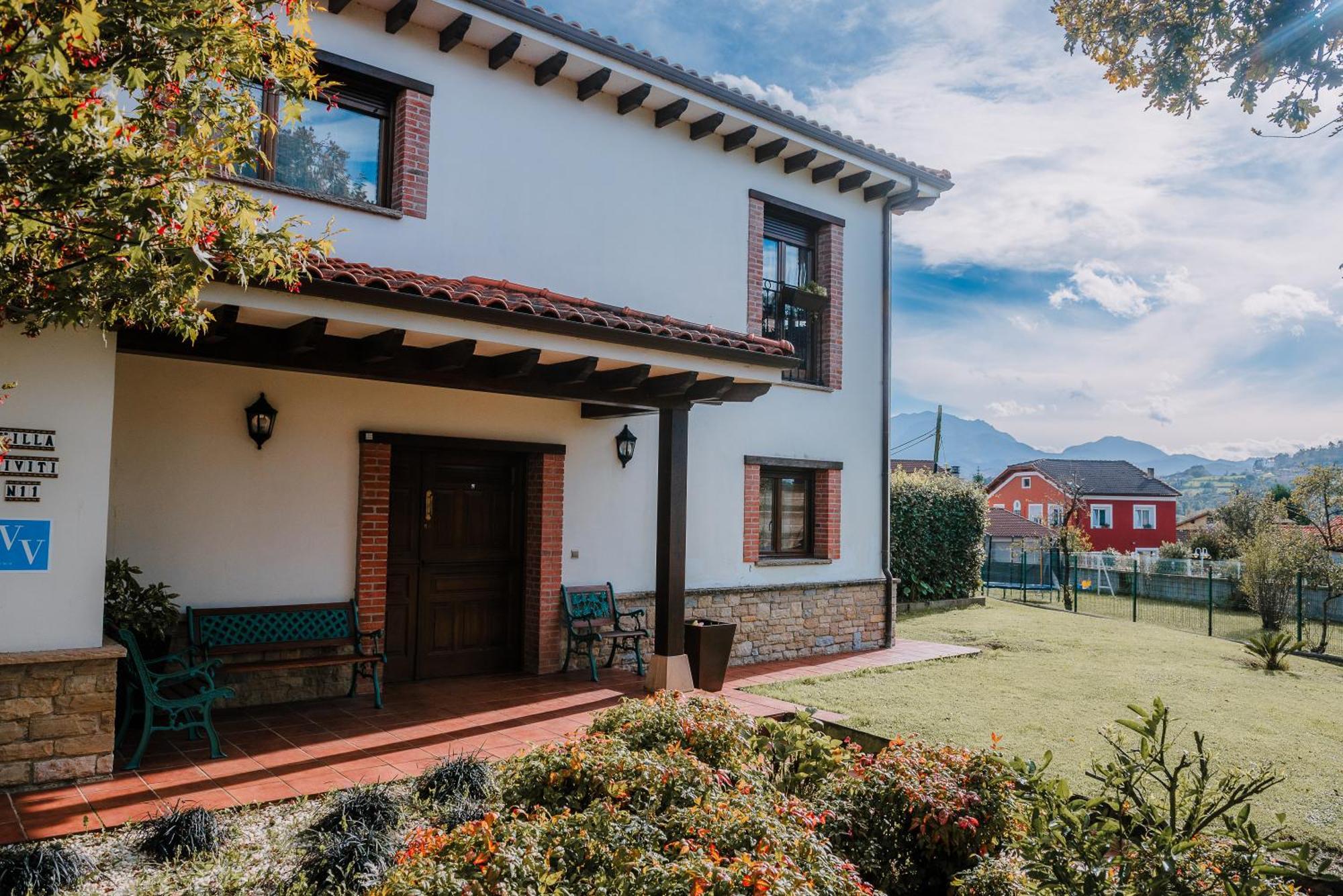 Villa Tiviti Овиедо Екстериор снимка