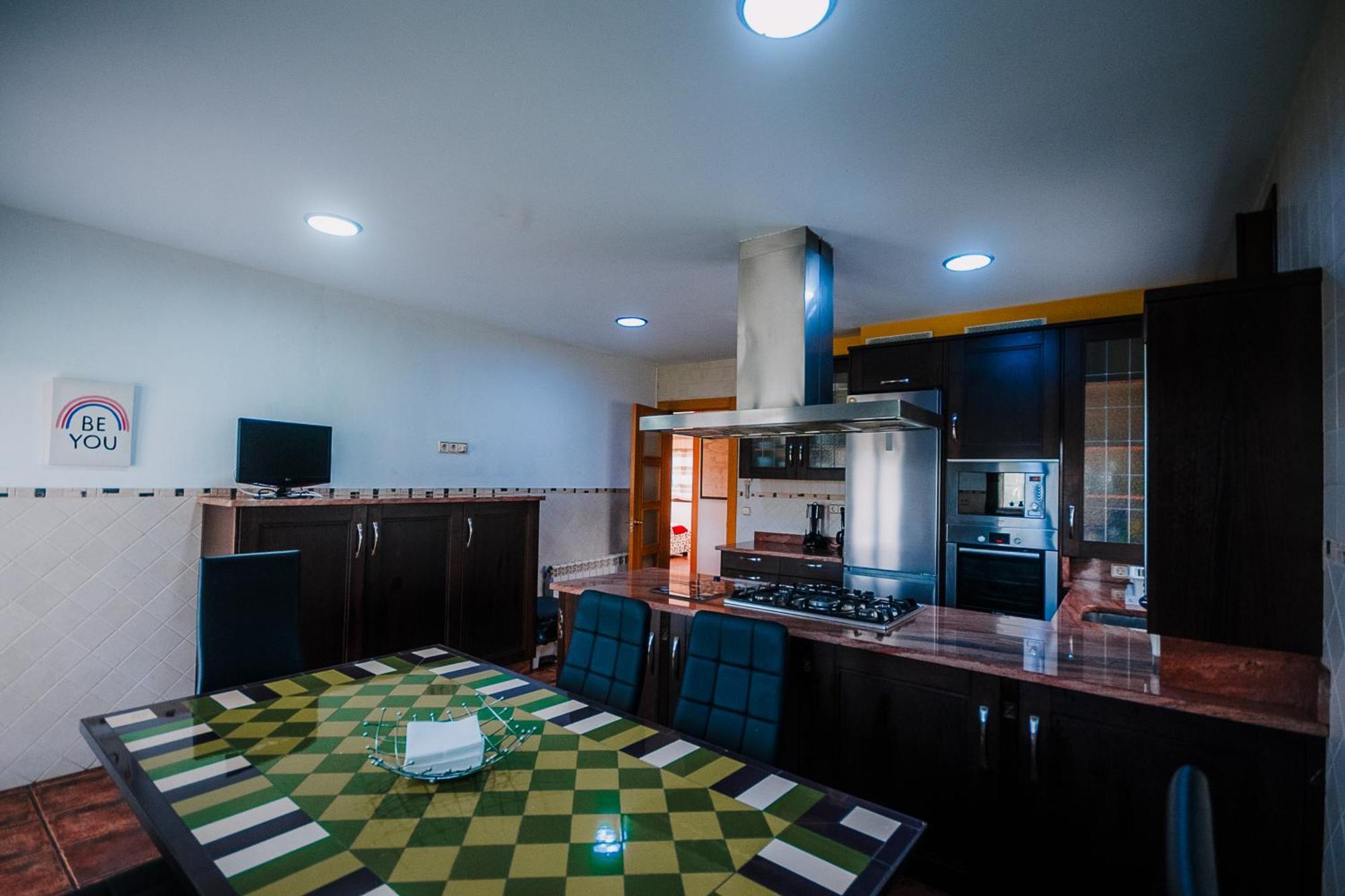 Villa Tiviti Овиедо Екстериор снимка