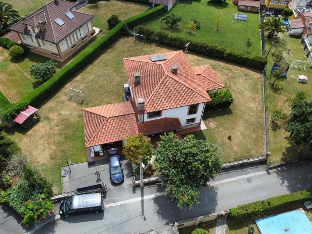 Villa Tiviti Овиедо Екстериор снимка